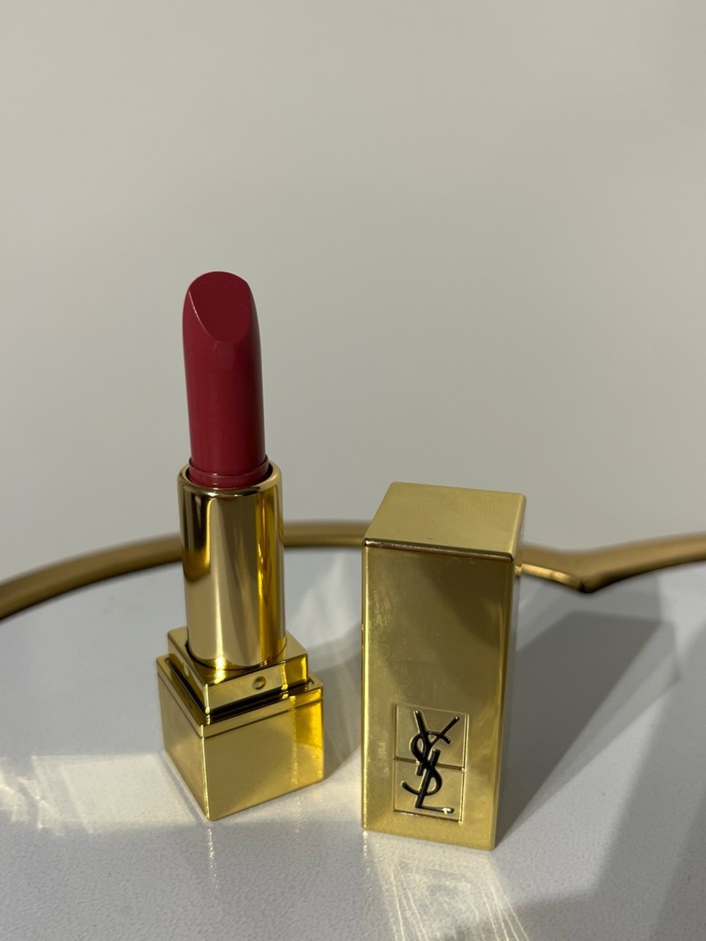 Yves Saint Laurent Lipstick - Classic Shade